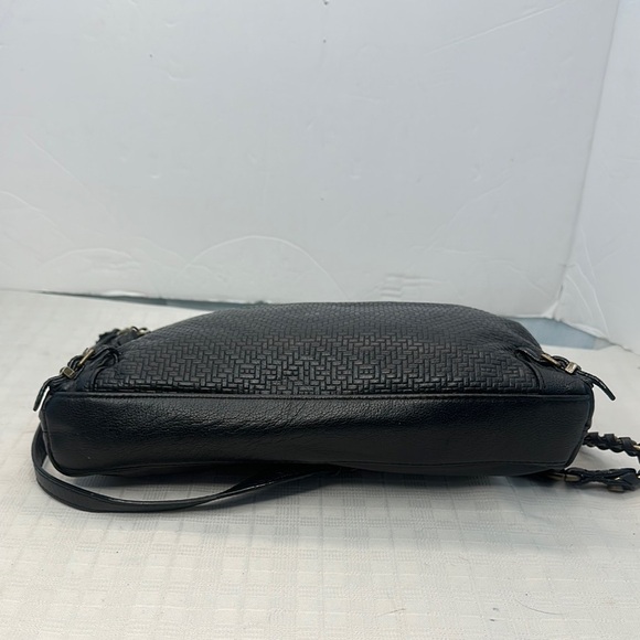 Elliott Lucca Black Leather Crossbody Bag Zipper. - Picture 5 of 12